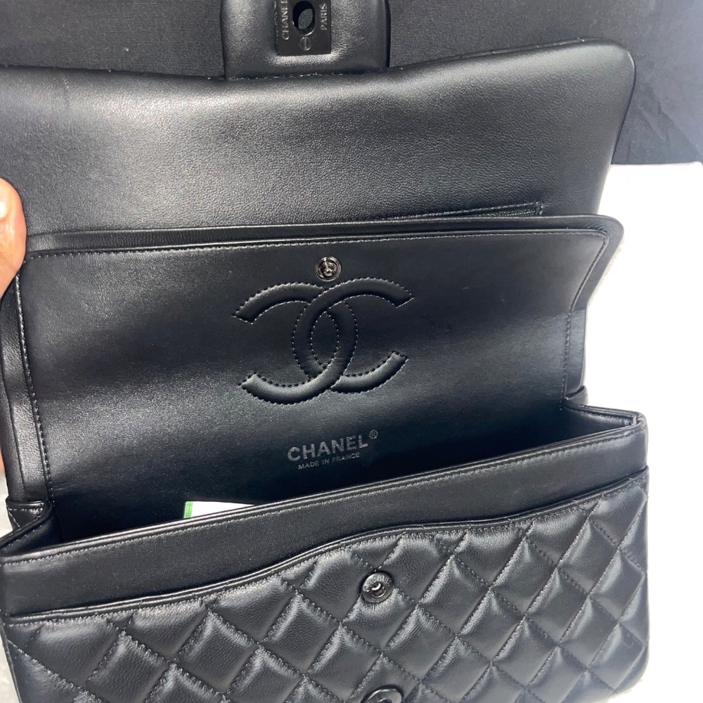 (BRAND NEW)CHANEL CAVIAR BAG - Picture 6 of 6